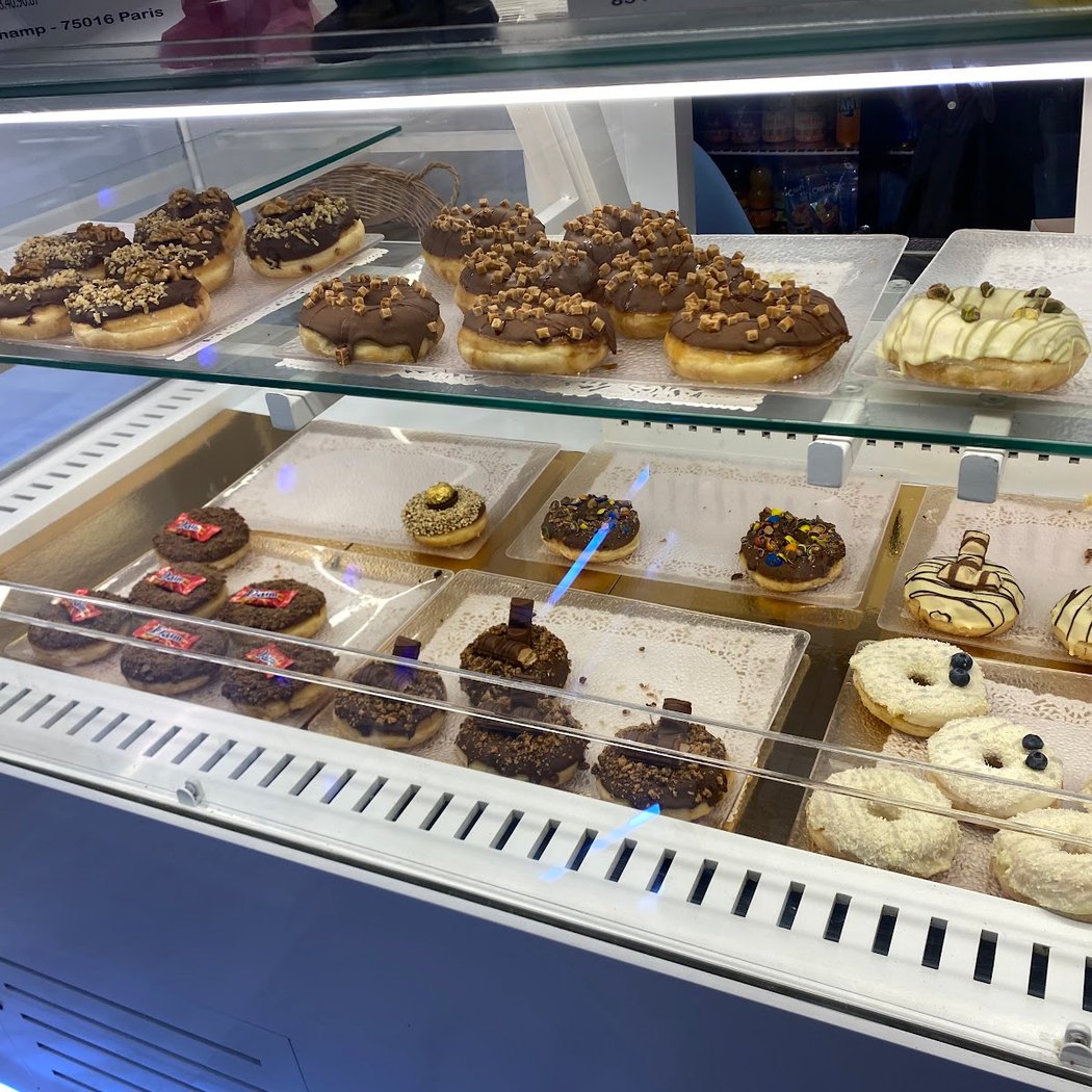 Queen donuts 3